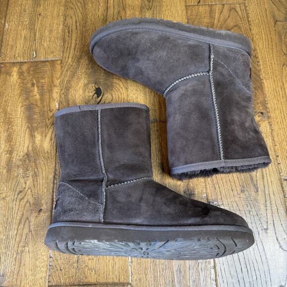 UGG Australia Classic Short Boot Chocolate Brown Womens Sz 6 Ugg S/N 5251Y - Picture 6 of 7